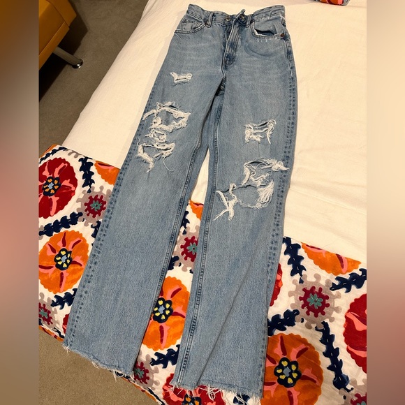 High Rise Zara Jeans - Picture 1 of 3